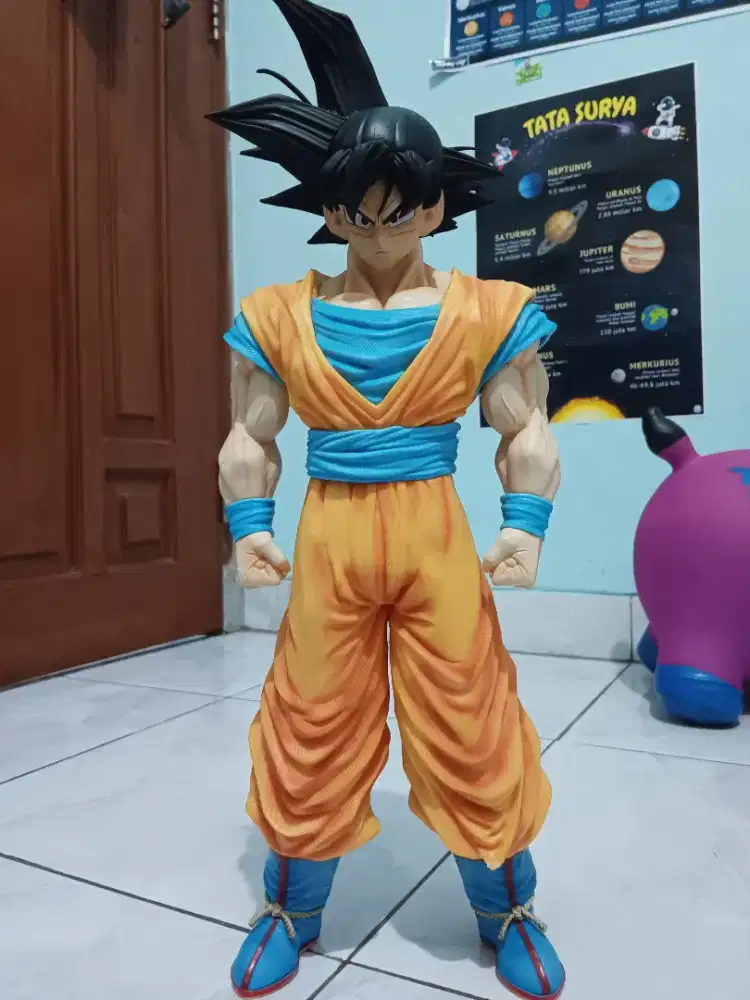 Figure goku tinggi 48cm padat