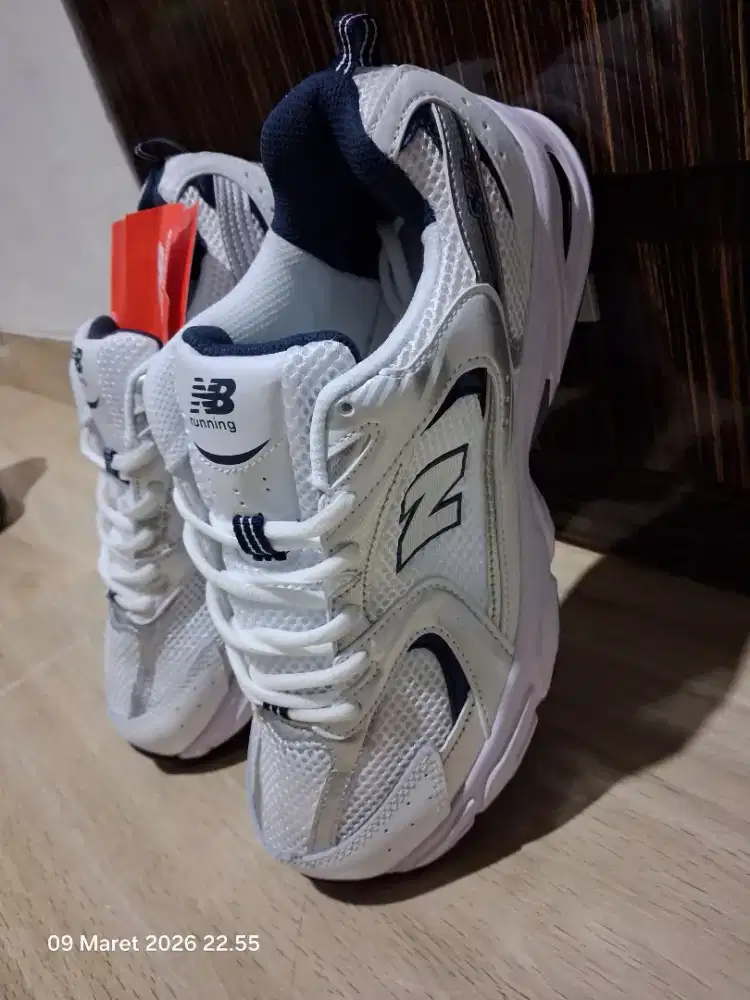 Sale..New Balance 530 Indigo
Size 42/26,5 cm & 40/25cm