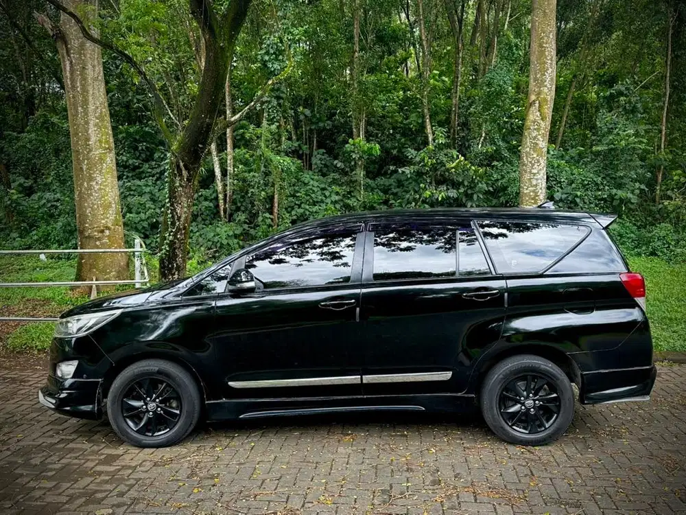 Kijang Innova Reborn Diesel type V 2.4 automatic