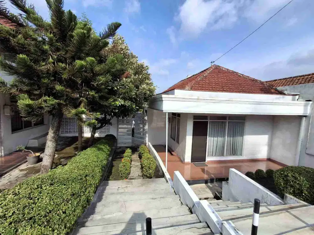 ( JAUH DIBAWAH NJOP) RUMAH DI JL RAYA TEUKU UMAR KARANGREJO  SEMARANG