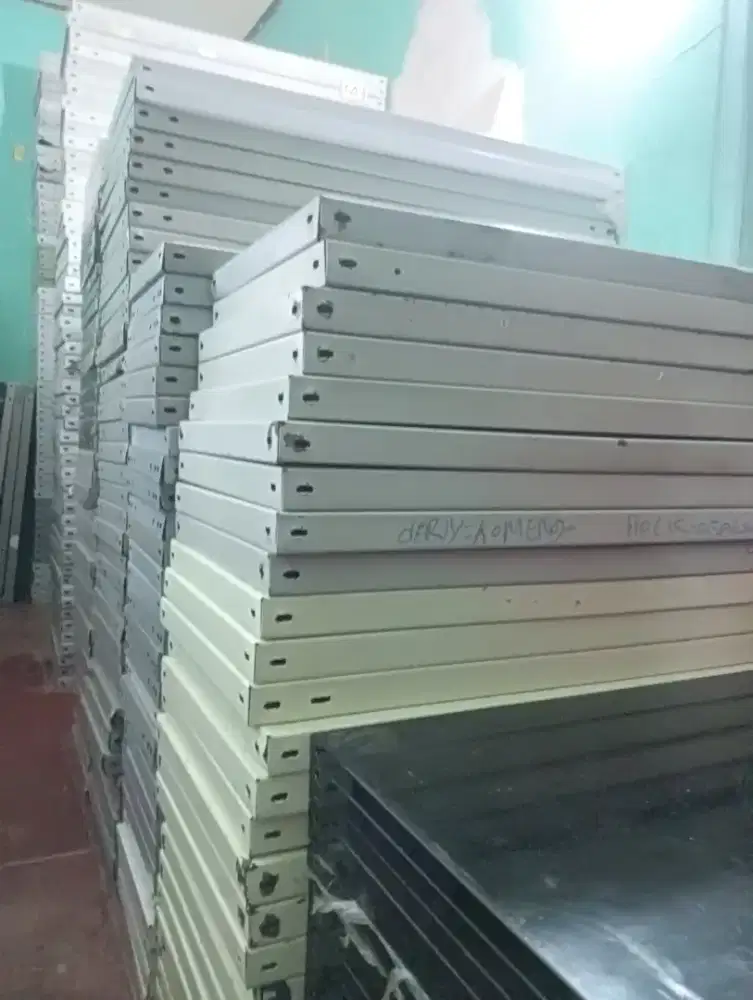 Jual rak besi ada 200 pcs