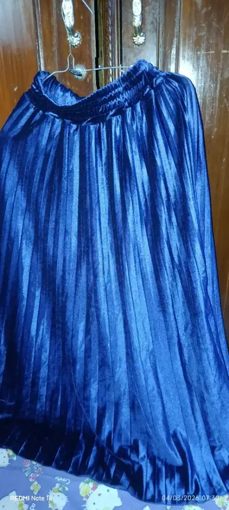 Rok bahan beludru panjang