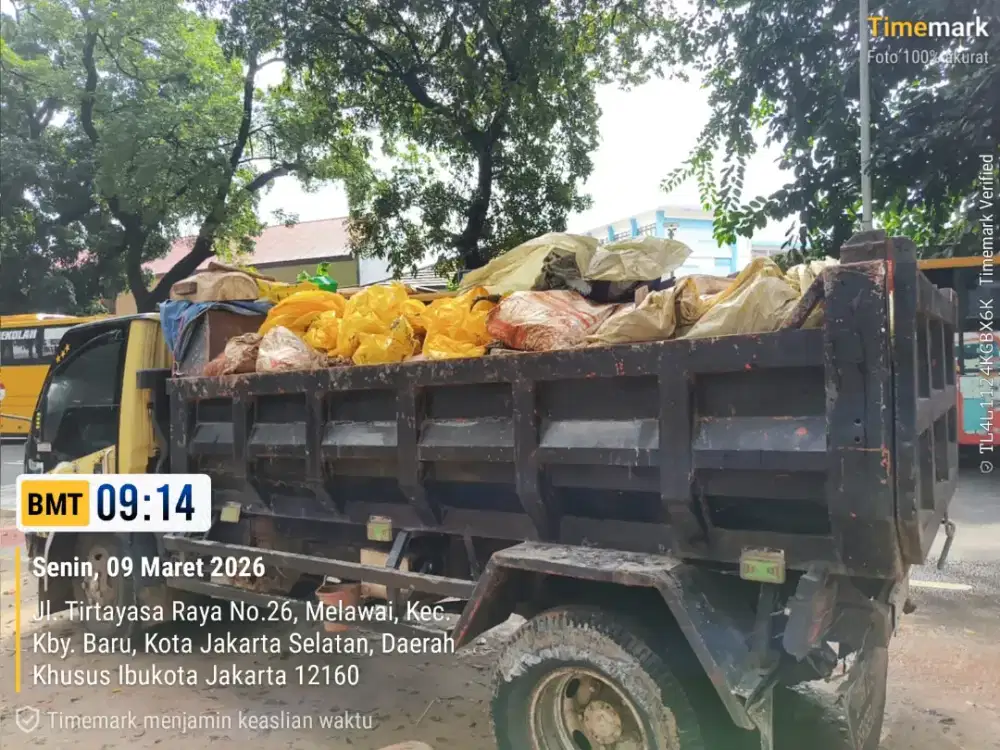 Jasa buang puing dan buang sampah