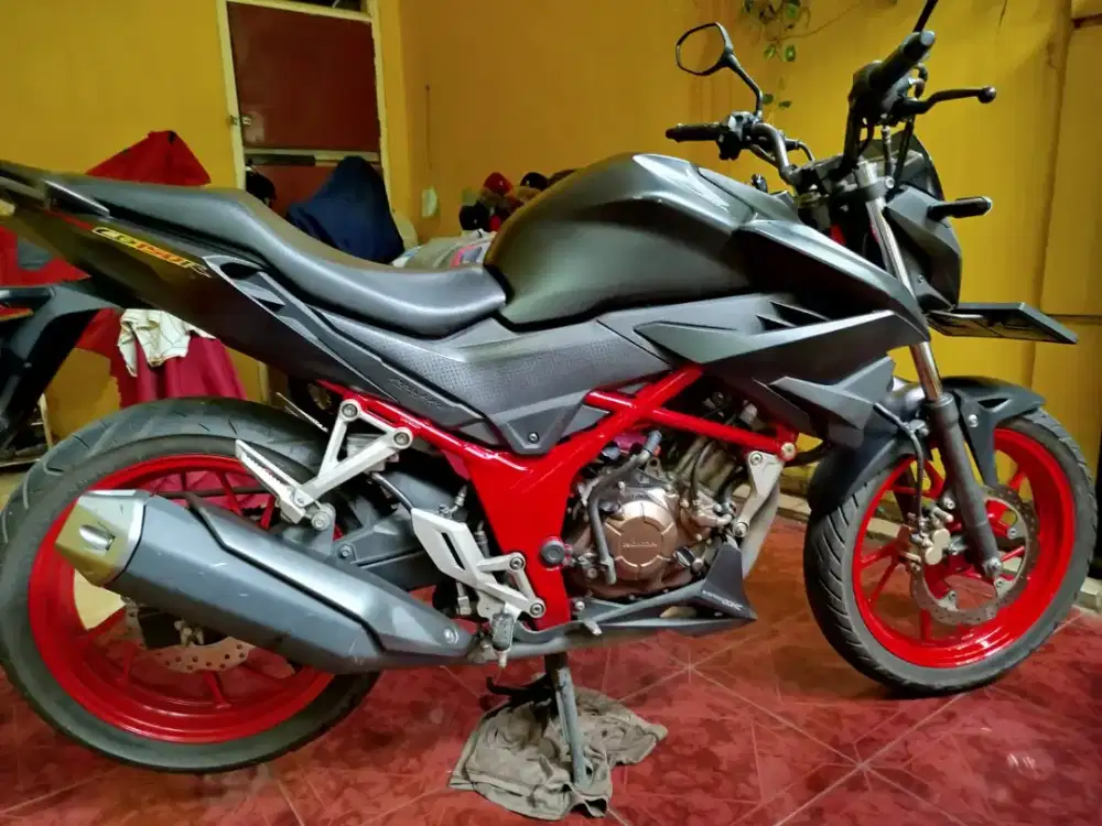 Honda CB150R Sport