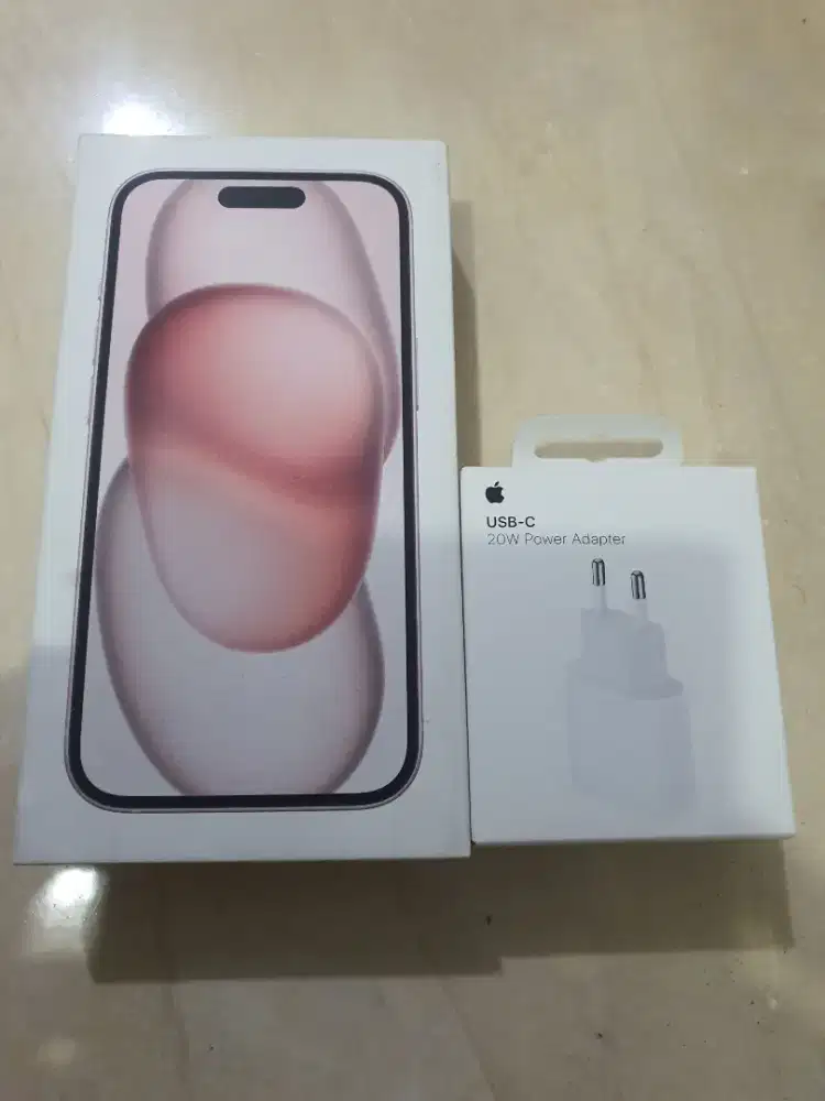 Iphone 15 128gb pink garansi ibox 1 tahun free adaptor original