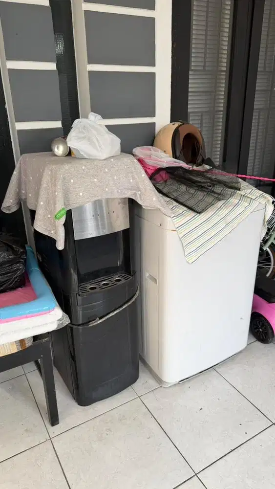 Mesin Cuci dan Dispenser