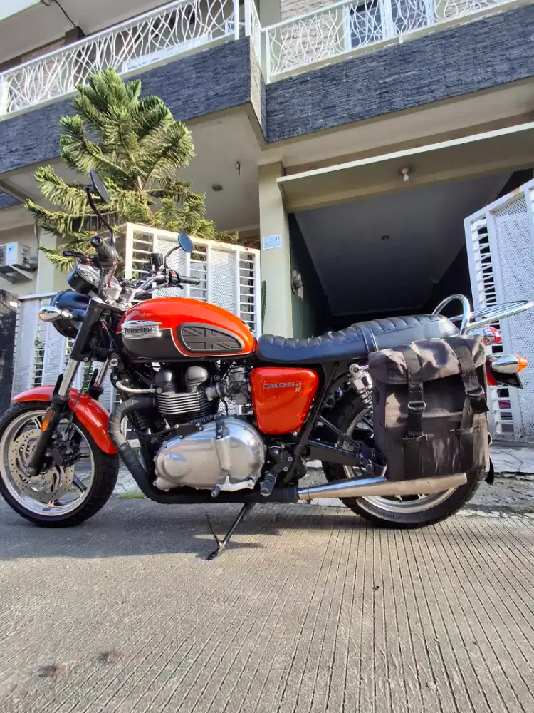 Triumph bonneville t100 2011 special edition, like new, FP