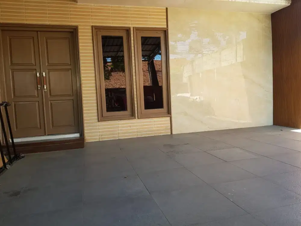 Rumah turun harga NYOP Strategis Pinggir Jalan Besar di Khafi Jagakarsa Pasar Minggu