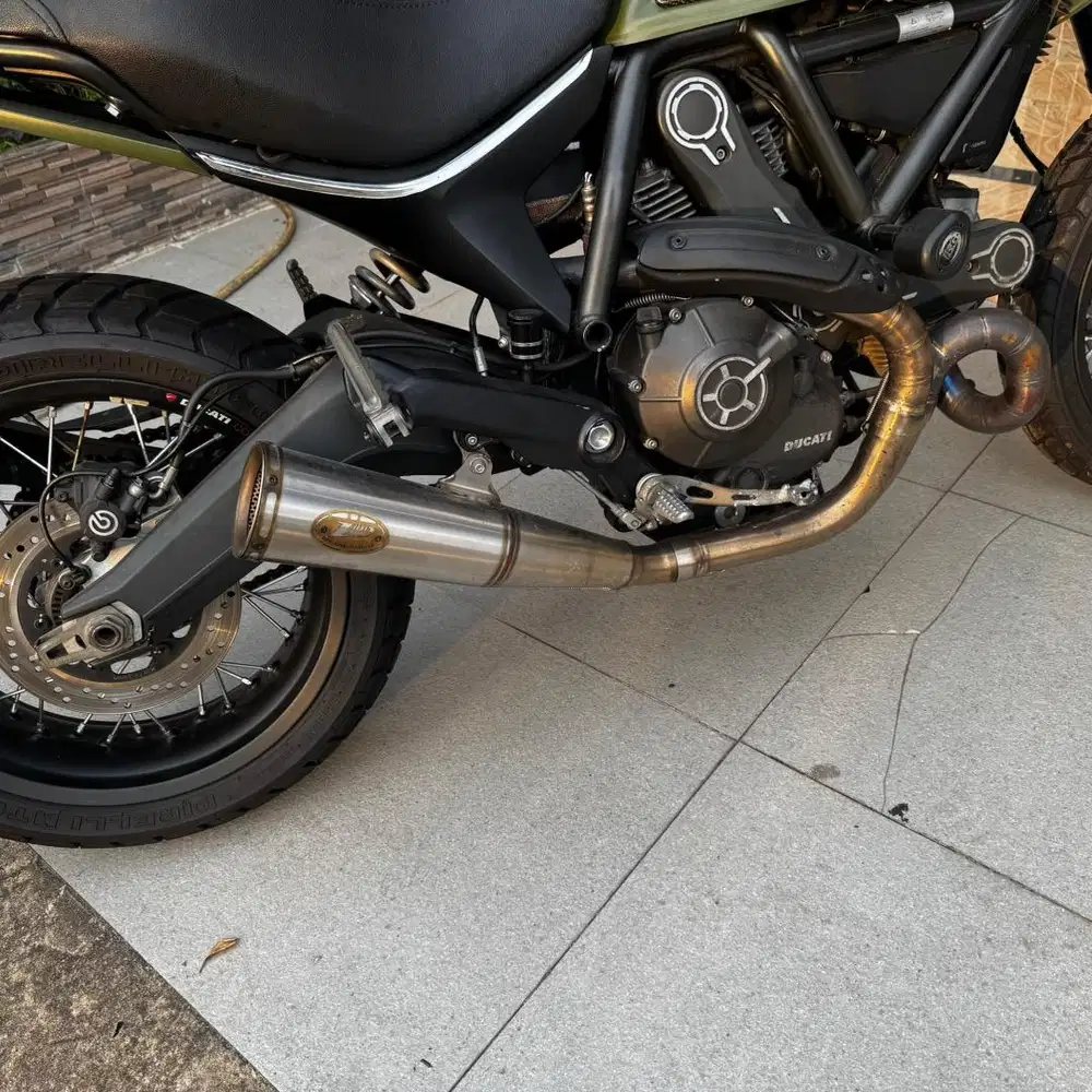 Ducati scrambler 800