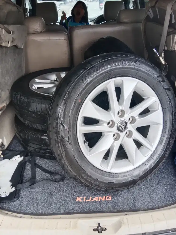 Velg R16 Oem Kijang Innova Reborn 4Pc