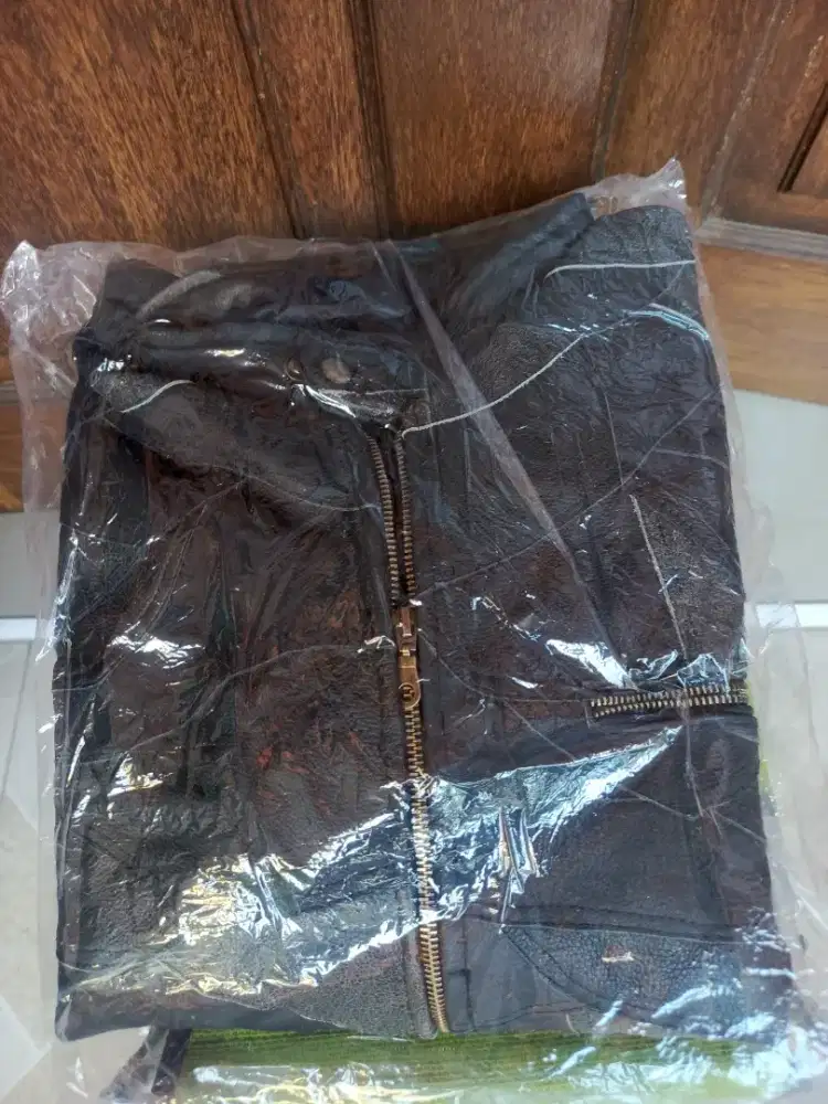 Jaket kulit asli size M