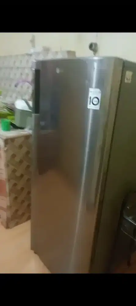 Dijual frezeer es batu