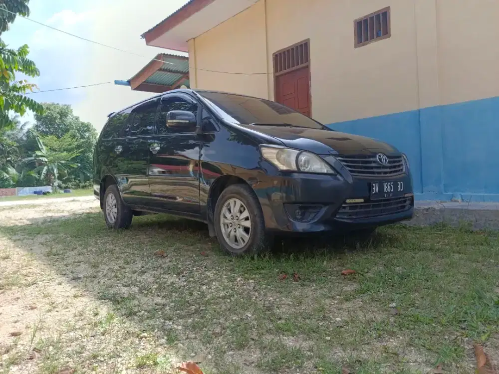 Innova Solar E 2011 akhir