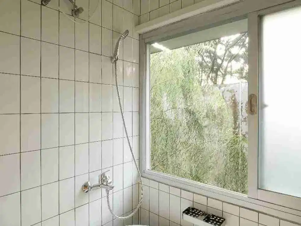 Di Jual cepat Rumah bangunan mandiri cluster Olivia alam sutera