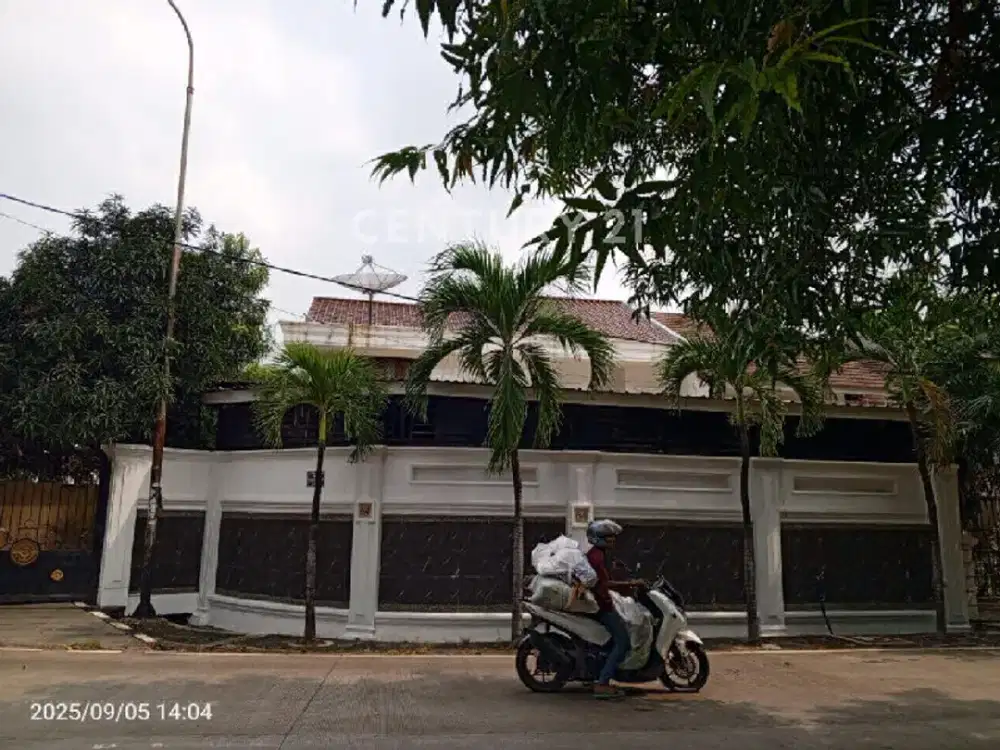 Rumah Di Jalan Raya Pulo Mas