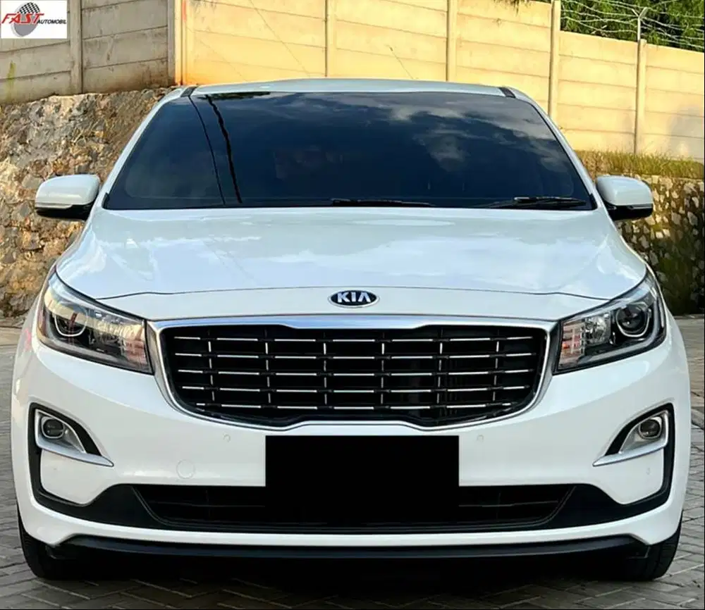 KIA GRAND SEDONA 2.2 DIESEL 2018 LOW KM.46RB & PAJAK PANJANG