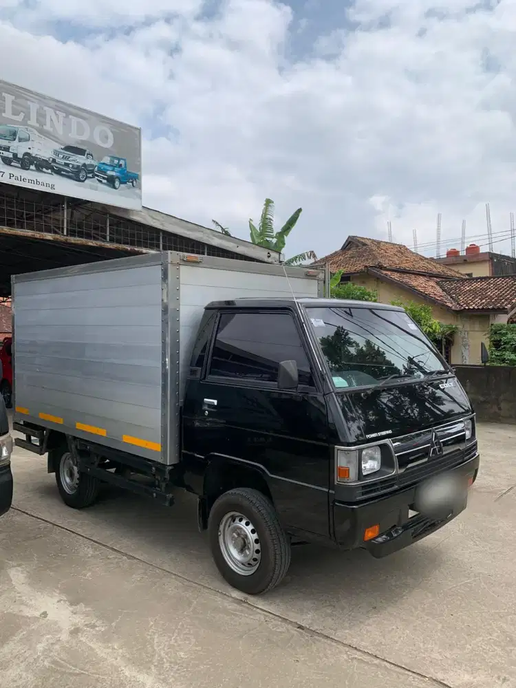 Mitsubishi L300 Box Euro 4 2022