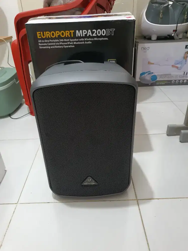 Speaker Behringer EUROPORT MPA200BT Portable Speaker 200W Bluetooth