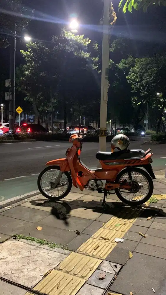 HONDA ASTREA ORANGE POS INDONESIA.