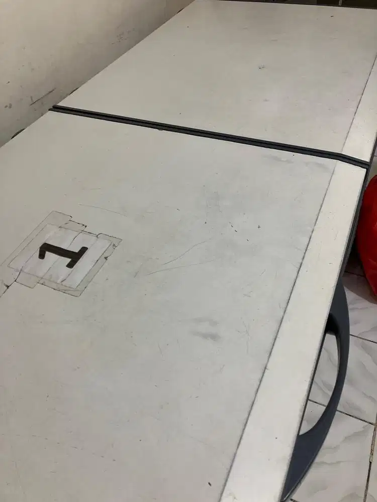 Dibutuhkan karyawan pria / wanita