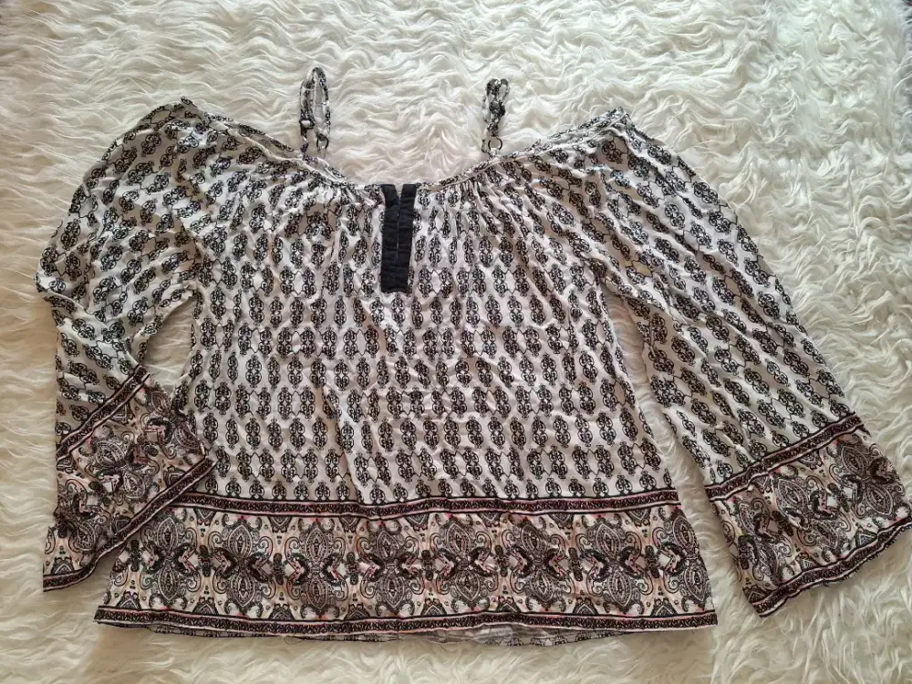 BOHEMIAN SABRINA TOP