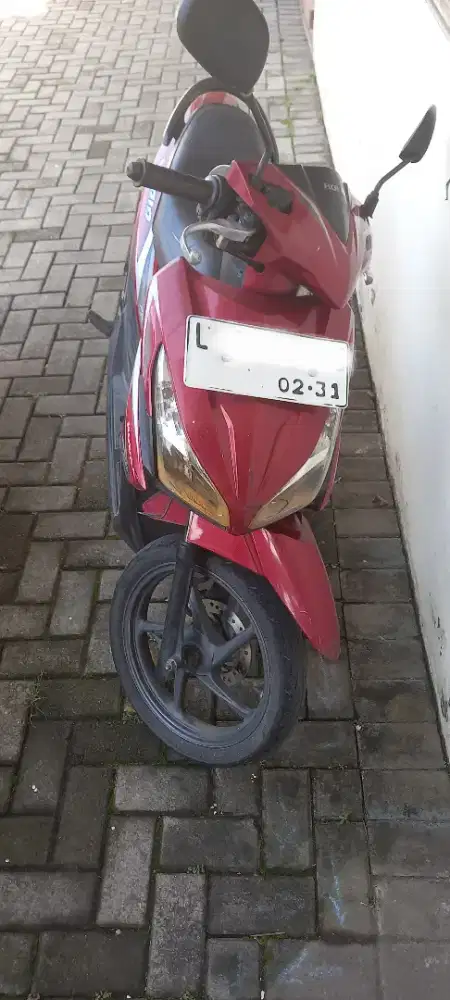 Honda Vario FI tahun 2016 Merah - Surabaya