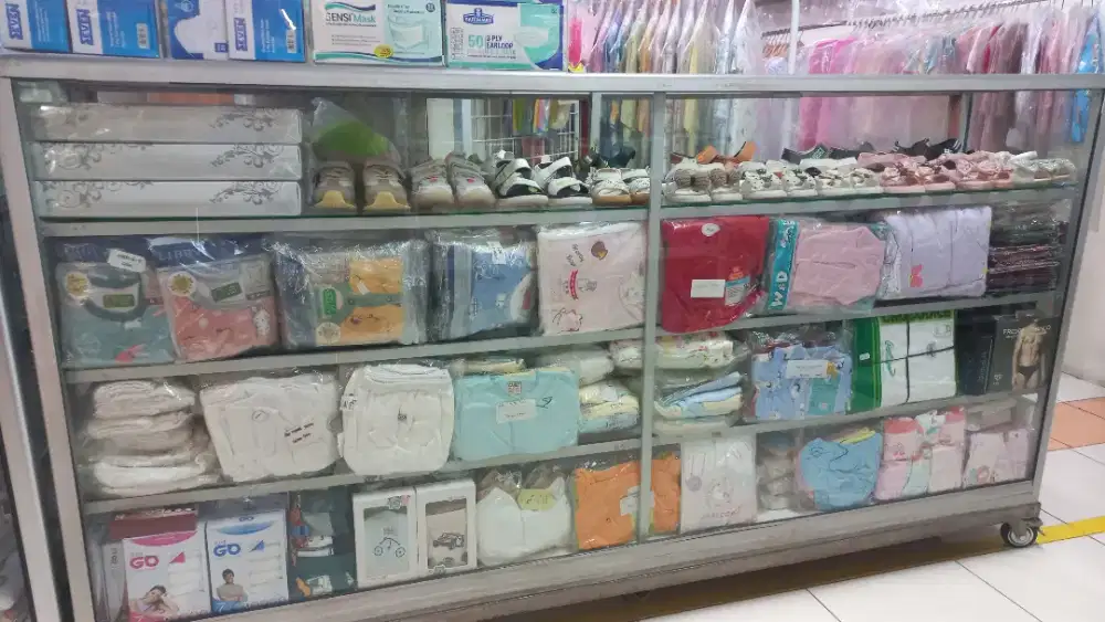 Etalase kaca 2 meter x 40 cm , 4 susun