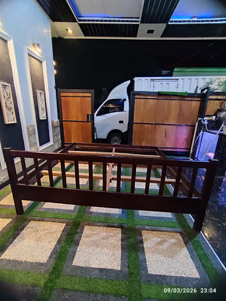 Dipan ukuran 200x200