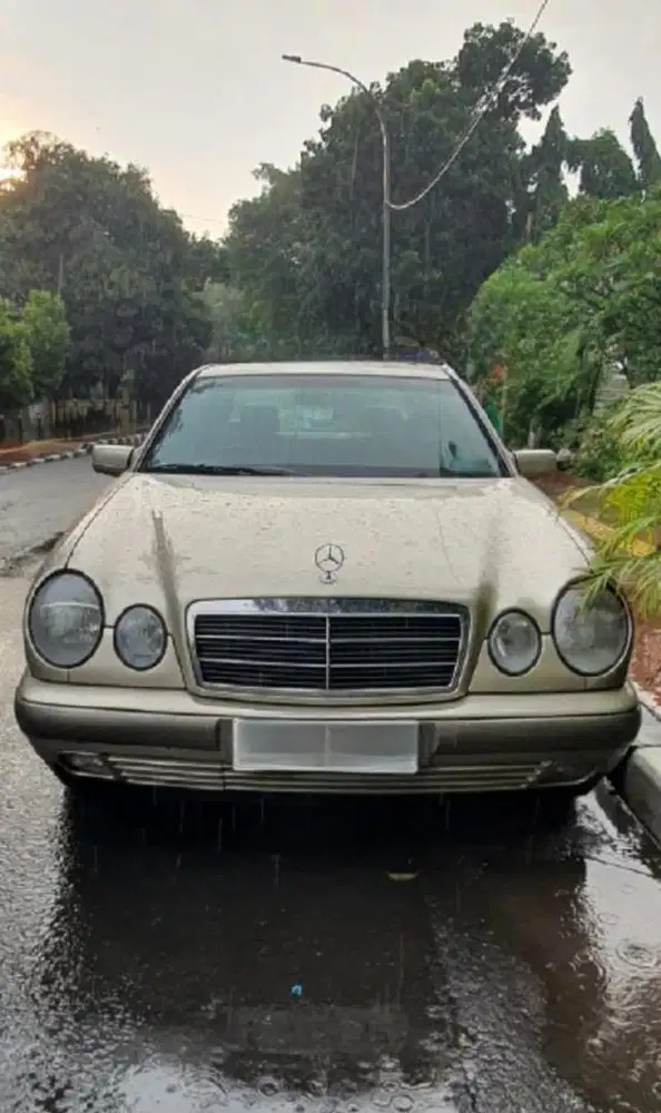 Mercedes-Benz W210 E230 1997
