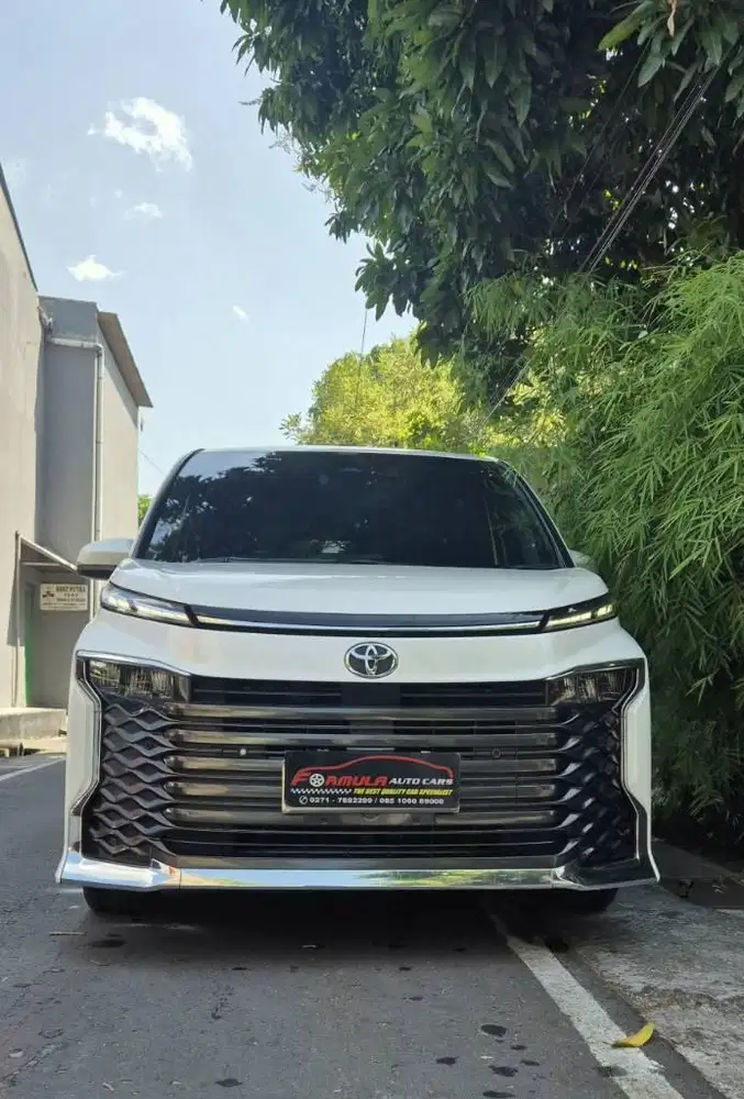 TOYOTA all new VOXY 2.0 TSS matic, 2023,km low