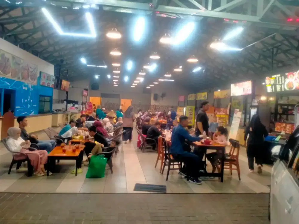 Dibutuhkan KASIR DAN HELPER COOK