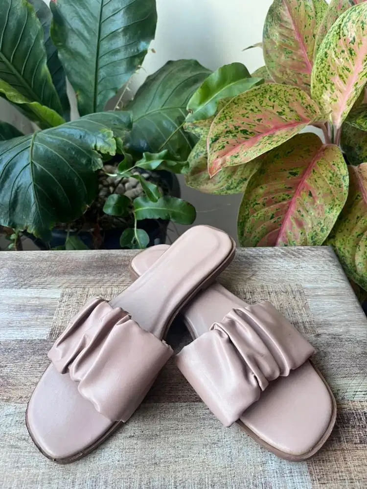 Sepatu Sendal Motif Pita