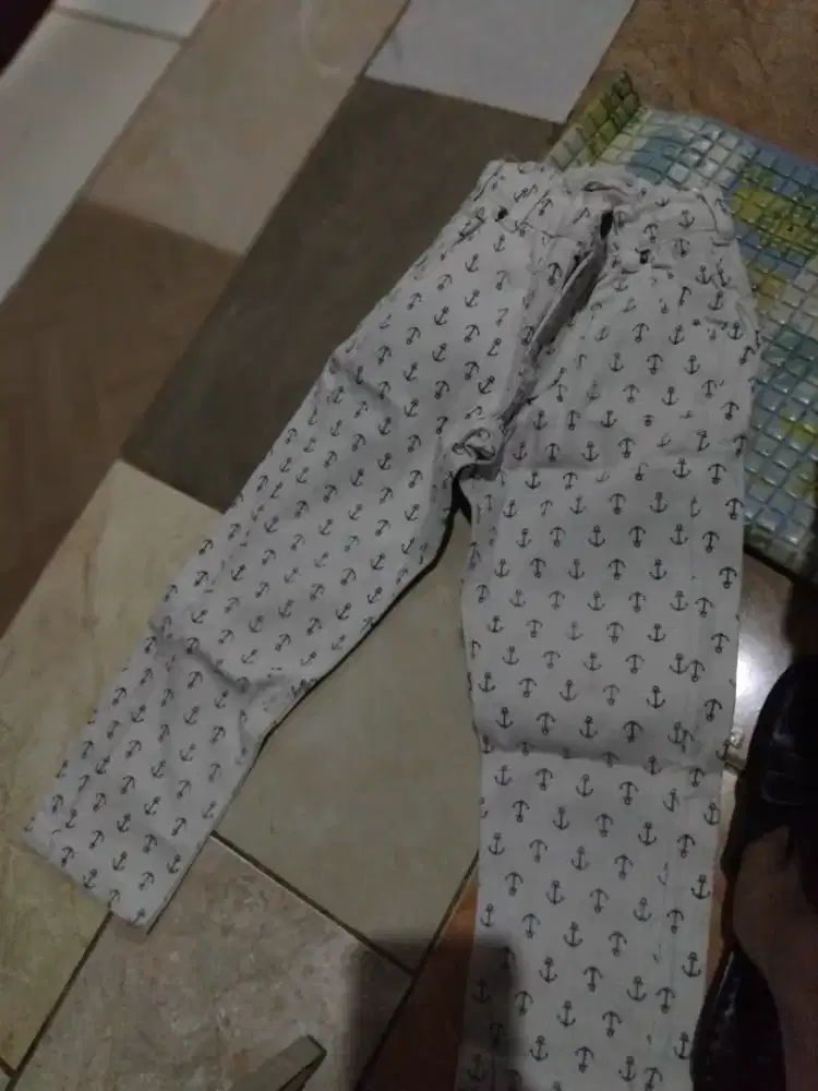 Levis gmbar jangkar anak utk usia 5-7 thun