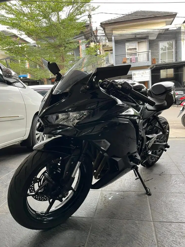 Kawasaki Ninja ZXR orsinil siap pakai