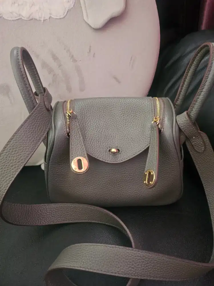 Tas Lindy Size 20 Leather Cow