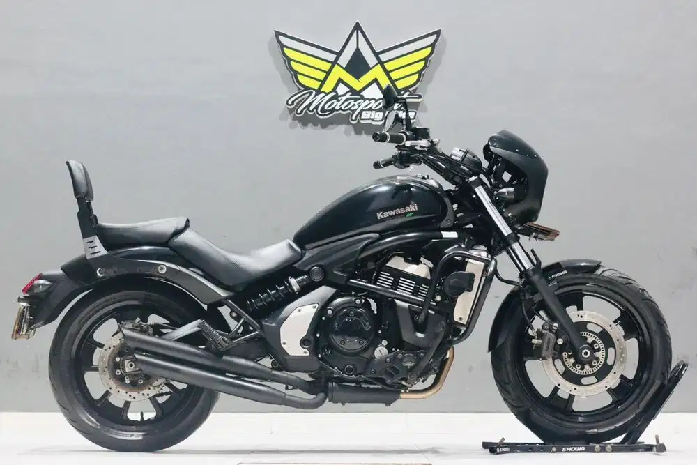Kawasaki vulcan 650 ABS 2015 mulus mesin sehat unit siap turing