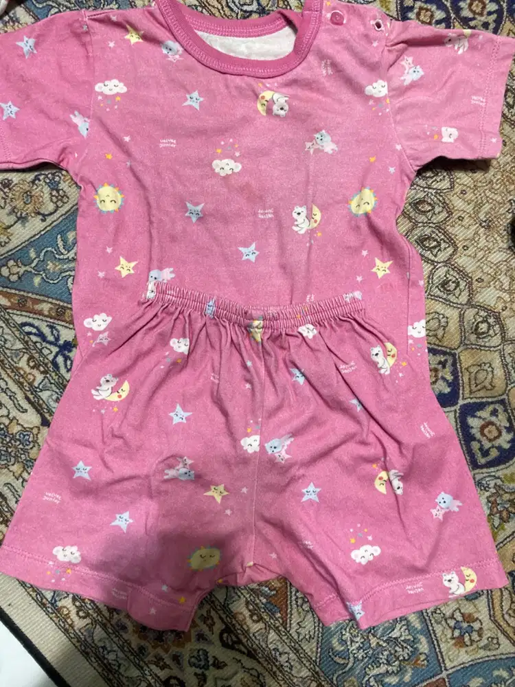 Set bayi merk velvet junior