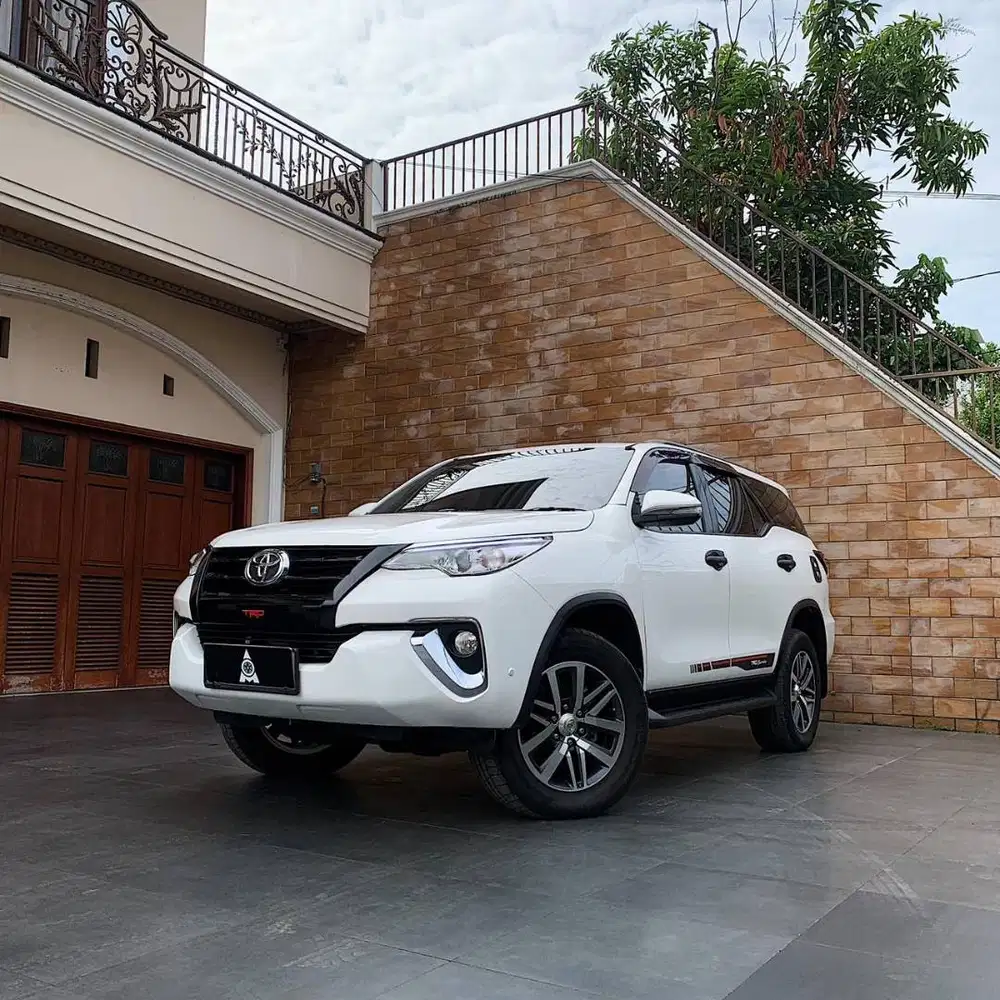 Toyota Fortuner 2.4 G A/T 4 x 2 Tahun 2016