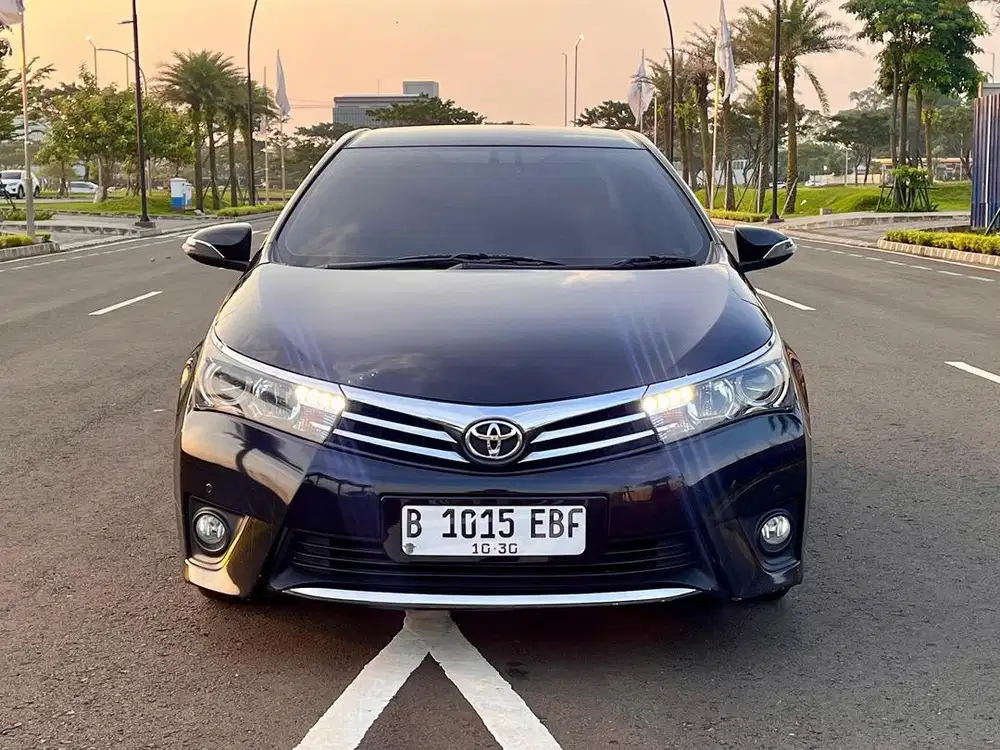 2015 toyota corrola atlis V 1.8 matic black