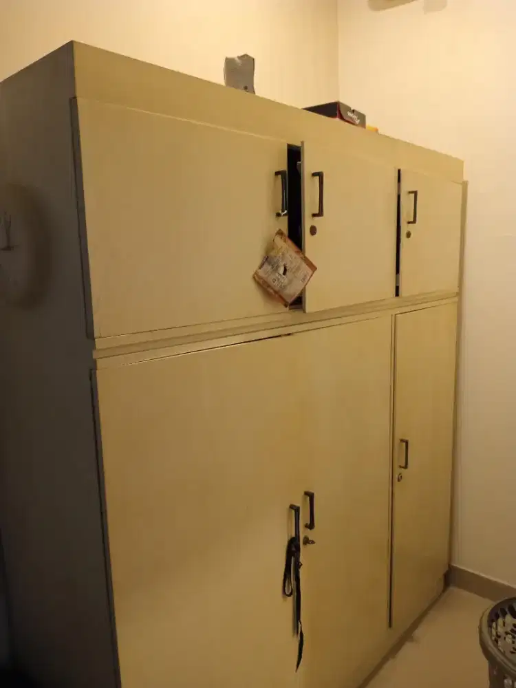 Jual cepat lemari jati