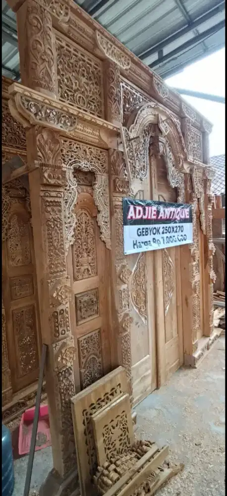 Gebyok pintu lebar 250cm bahan kayu jati