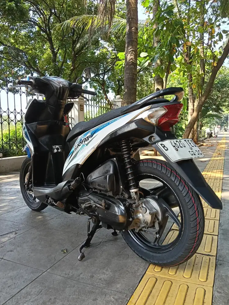 DIJUAL CASH HONDA BEAT ESP CBS FI THN 2015 PAJAK IDUP SIAP PAKAI