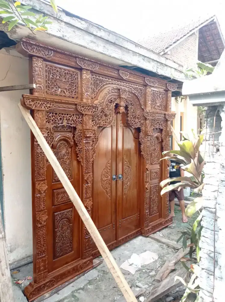 Gebyok kusen pintu ukir 300cm