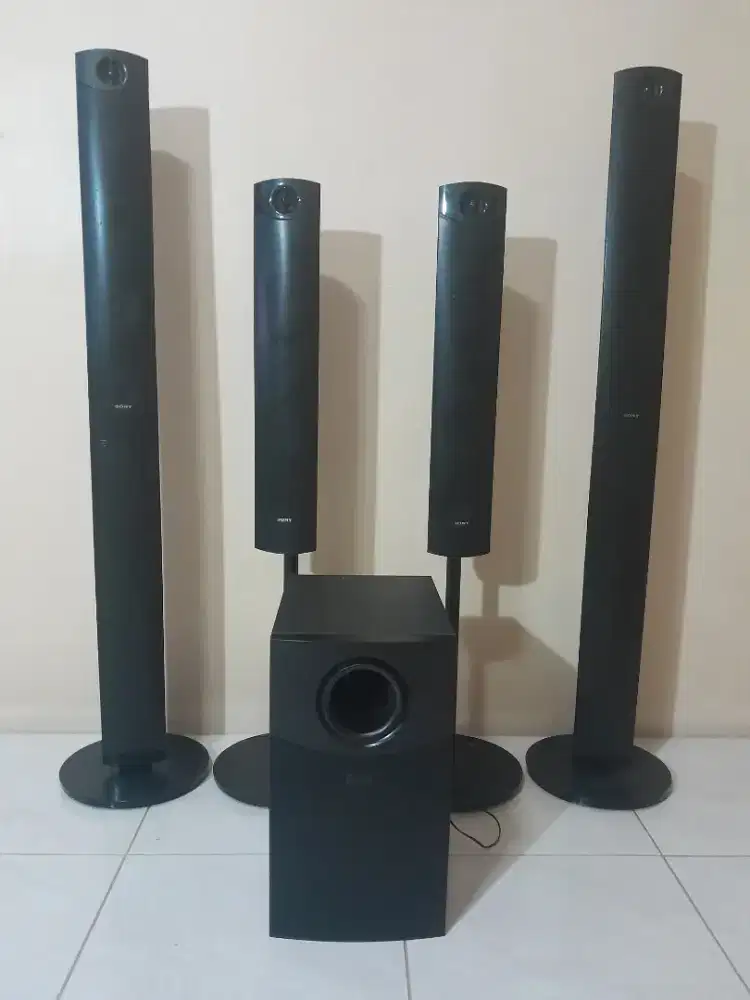 Subwoover dan Speeker  saja  Home theater Sony