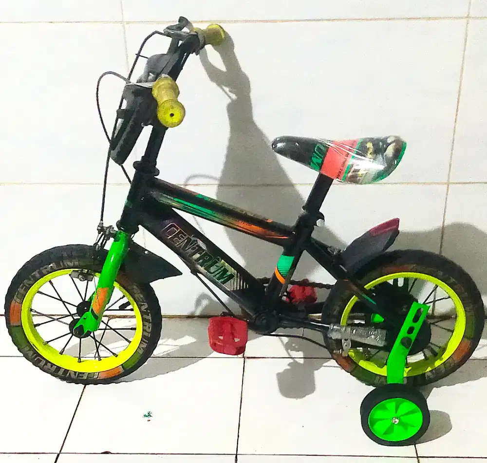 Sepeda ukuran 12,buat anak umur 2 tahun - 6 tahun