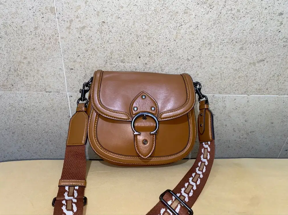 tas sling bag brand COACH original kulit leather brown coklat LIKE NEW