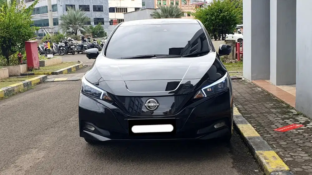 Nissan leaf ev electrik 2022 pakai 2023 hitam pajak panjang