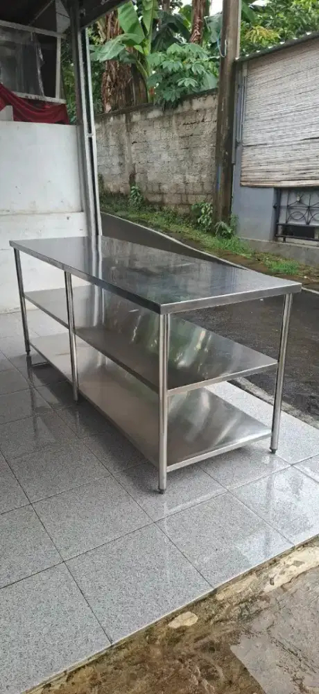 Meja stainles 3 tingkat