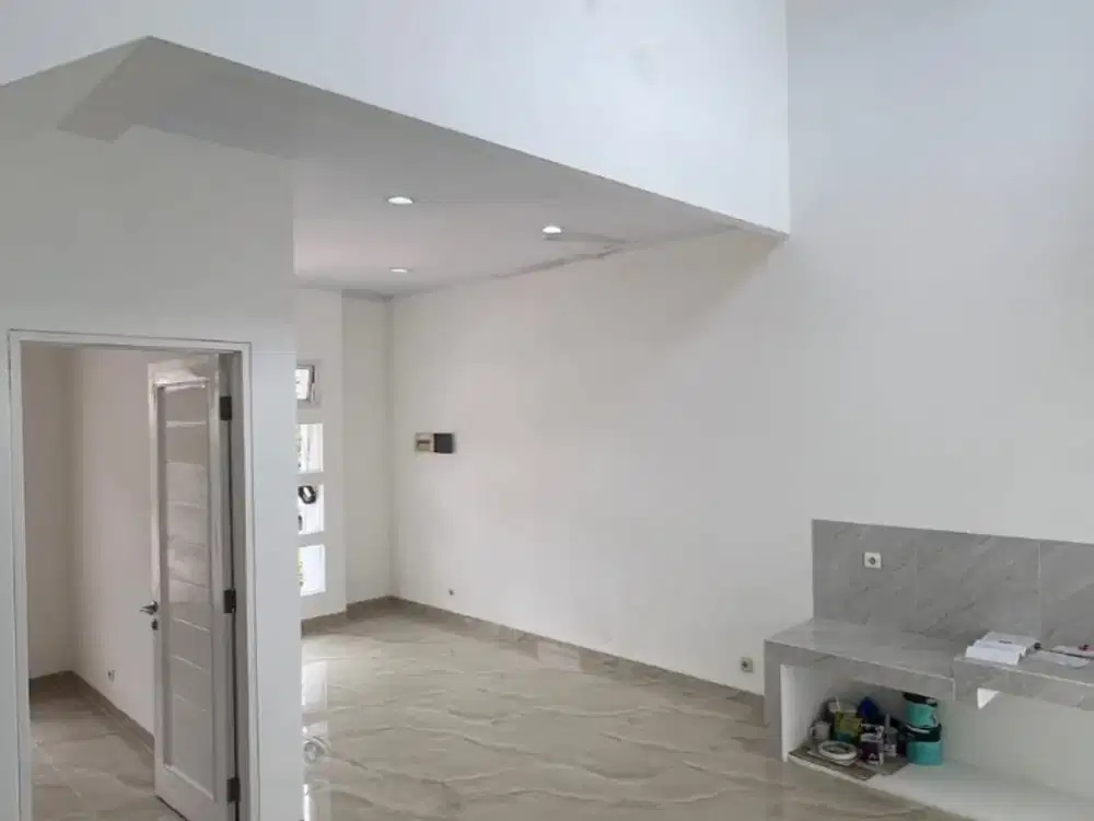 DIJUAL RUMAH BAGUS HADAP UTARA JALAN LEBAR HARGA MURAH DI KAWASAN PREMIUM PHG SERPONG