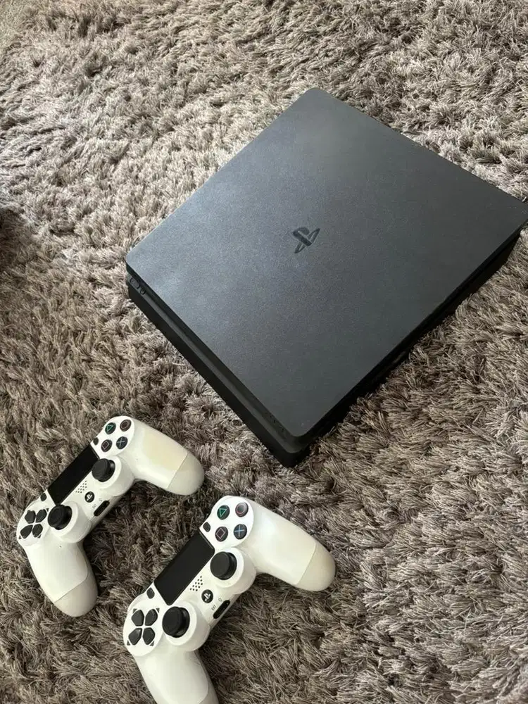 Playstation 4 Slim 1 Tera 43 game permanen FC 26 Ragnarok NBA 2K26 ps4